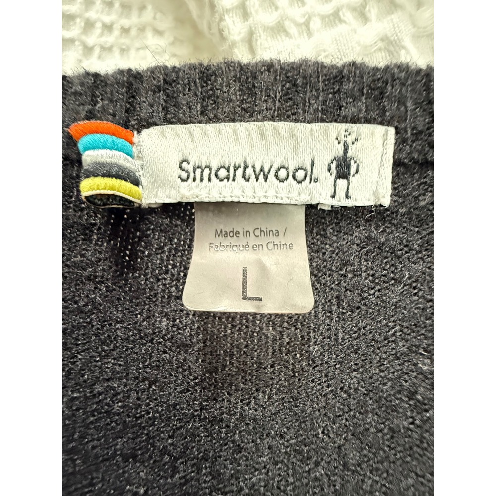 Smartwool Sweater Black  V-Neck Wool Blend Warm Base Layer GUC Winter Ski Large - Picture 3 of 6